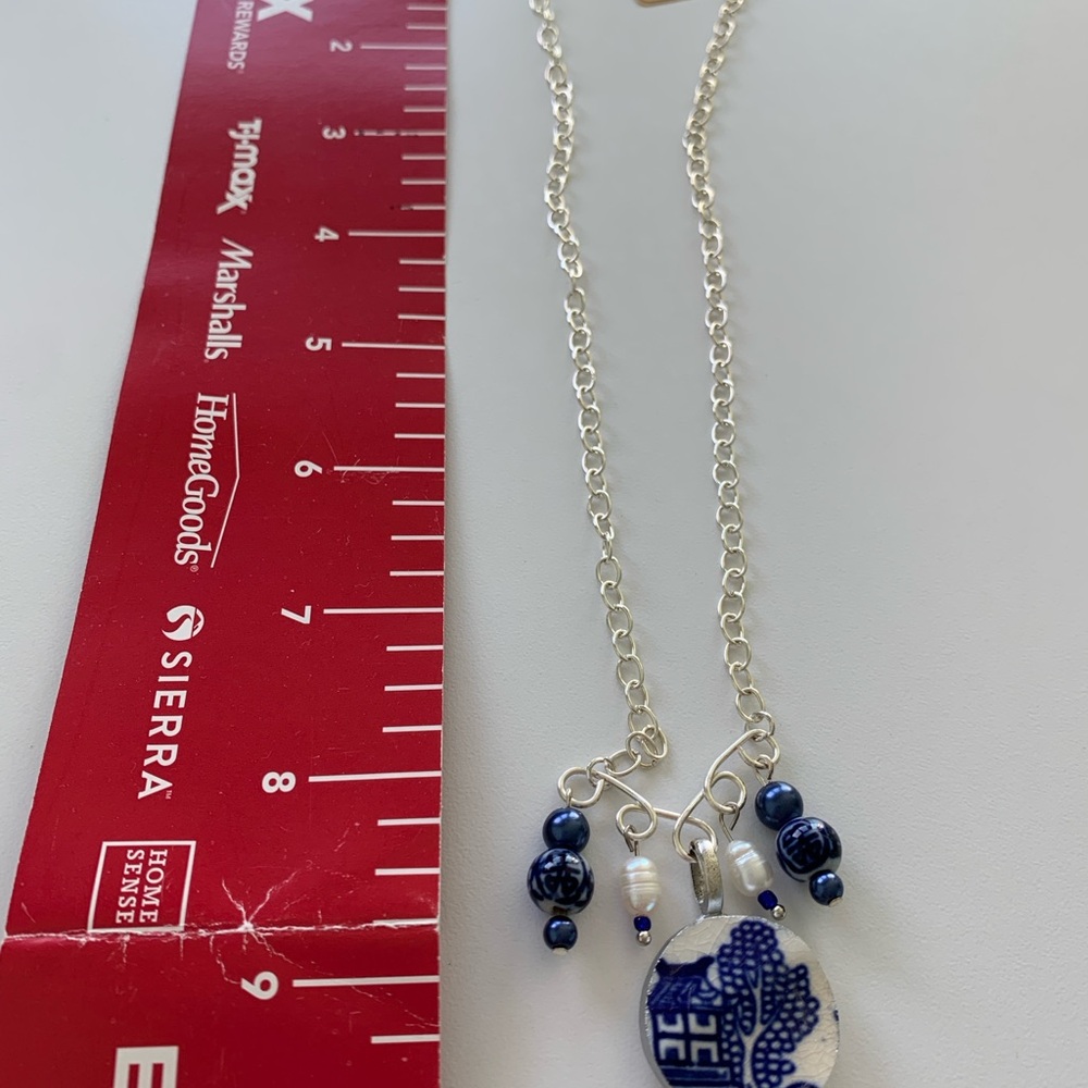 Vintage Willow china pendant with freshwater pearl and glass bead accents - Picture 5 of 9